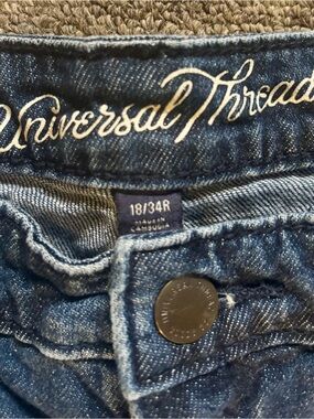Universal Thread Dark Blue High-Rise Women's Jean shorts